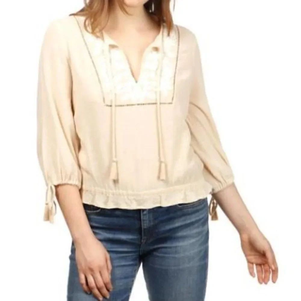 Lucky Brand Embroidered Ladder Stitch Pullover Top Size Medium